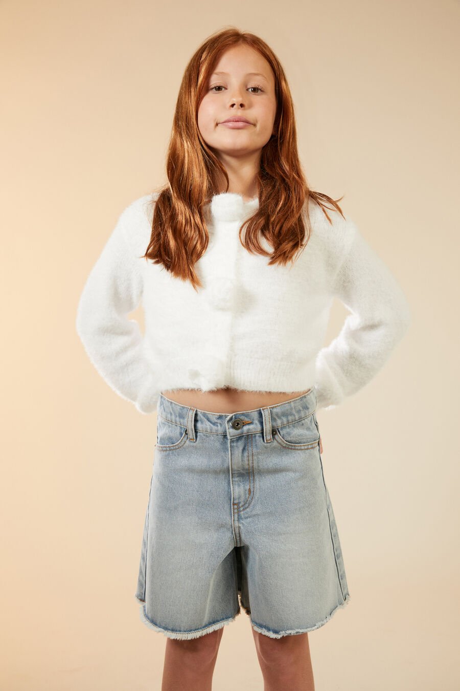 FLUFFY FLOWER CARDI in colour IVORY