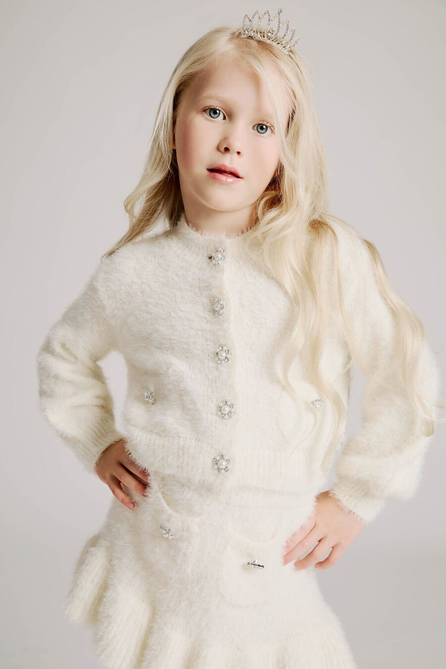 SOPHIA CARDI in colour WINTER WHI