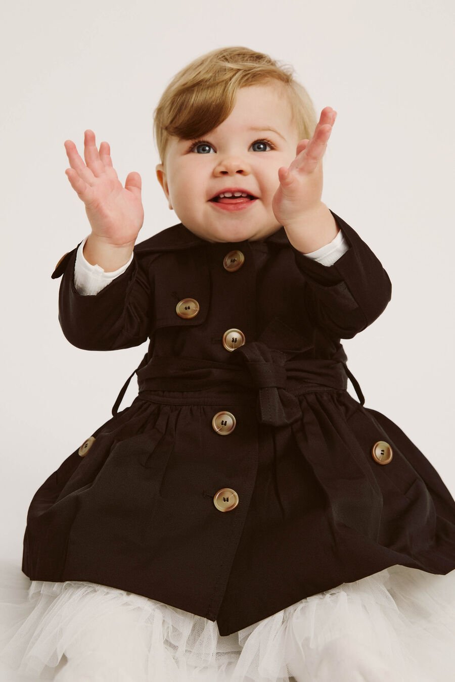 LUCIA CLASSIC TRENCH in colour BLACK