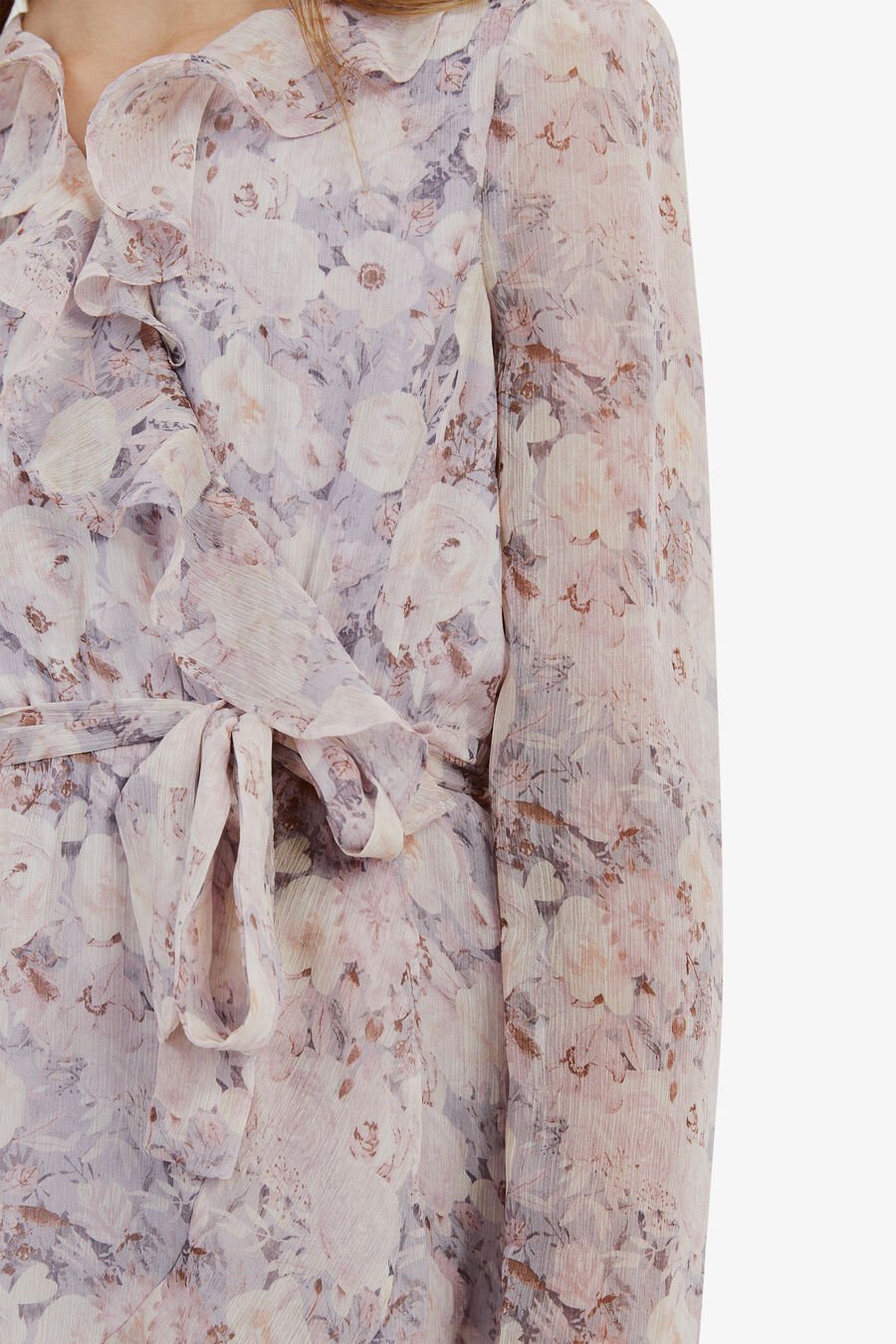 FLORAL WRAP DRESS in colour LILAC FLORAL