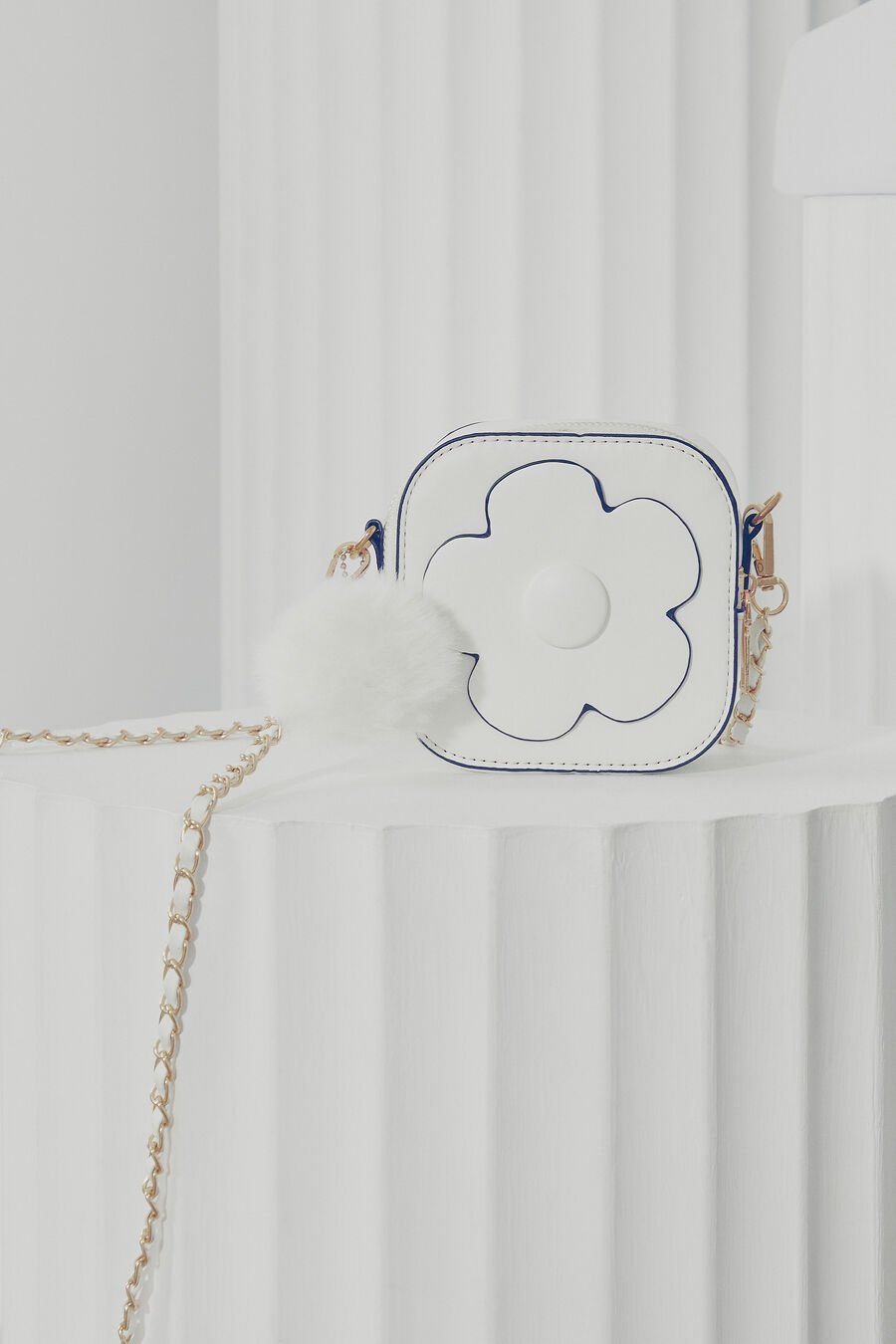 MINI FLOWER BAG in colour WHITE