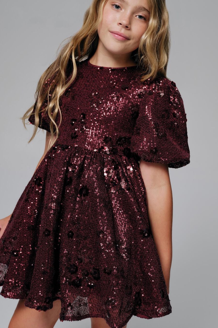 ISABEL FLOWER SEQUIN DRESS in colour Burgundy